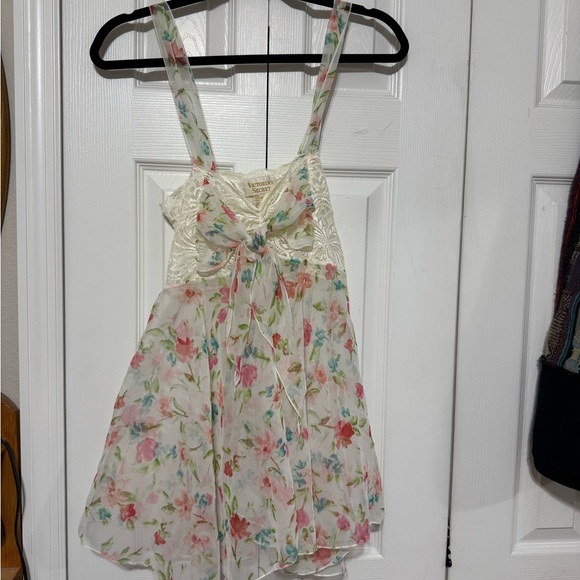 Victoria’s Secret gold label white floral babydoll sleepwear lace NWT - Picture 3 of 6